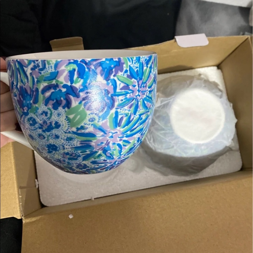 Brand new set of mugs